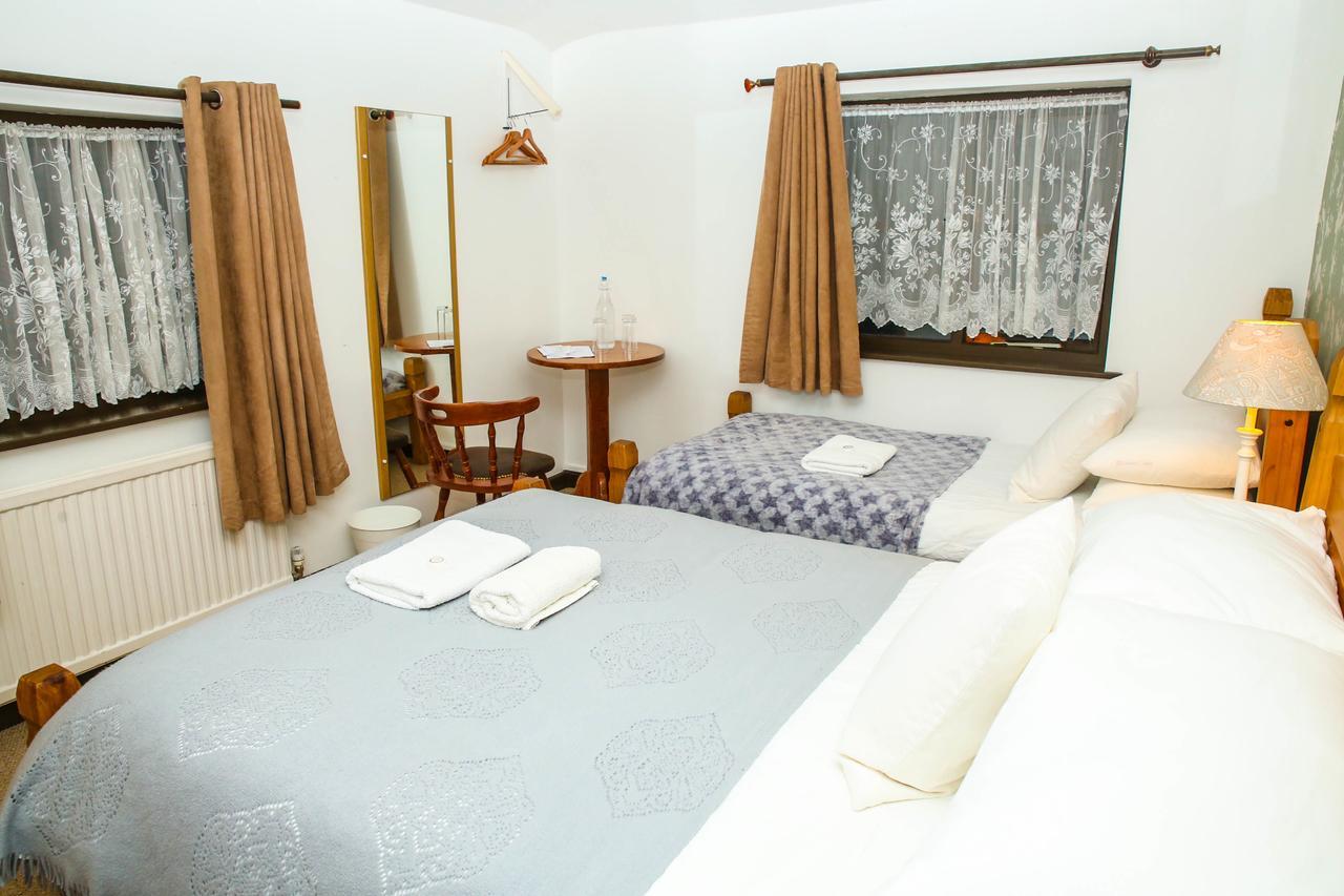 New Gurkha Inn Brecon Eksteriør billede