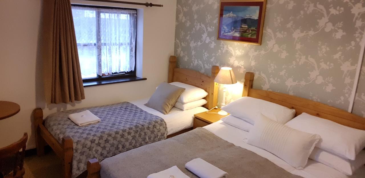 New Gurkha Inn Brecon Eksteriør billede